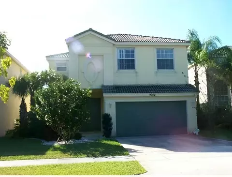 9902 Warner Ln, Wellington, FL 33414