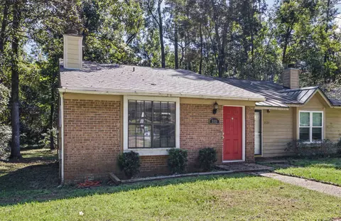 2125 Victory Garden Ln, Tallahassee, FL 32301