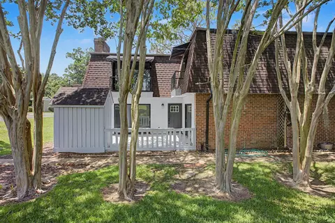 2965 N Shamrock St #24, Tallahassee, FL 32309