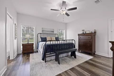 Bedroom - 2878 W Us 98, Perry, FL 32347 photo 2 of 2