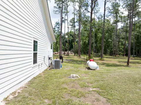 Exterior - 2878 W Us 98, Perry, FL 32347 photo 7 of 26