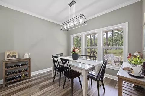 Dining - 2878 W Us 98, Perry, FL 32347 photo 1 of 1