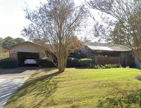 184 NE Villas Ct, Tallahassee, FL 32303