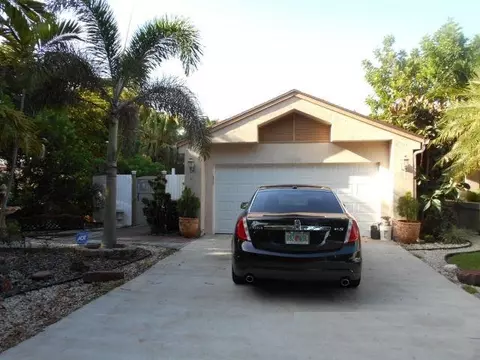 3280 NW 21st Ct, Coconut Creek, FL 33066