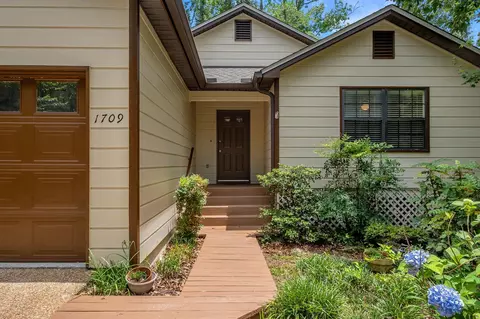 1709 Silverwood Dr, Tallahassee, FL 32301