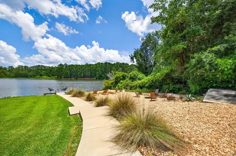 7805 Thornhill Ln, Tallahassee, FL 32312