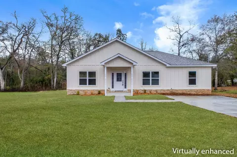 618 6th St, Quincy, FL 32351