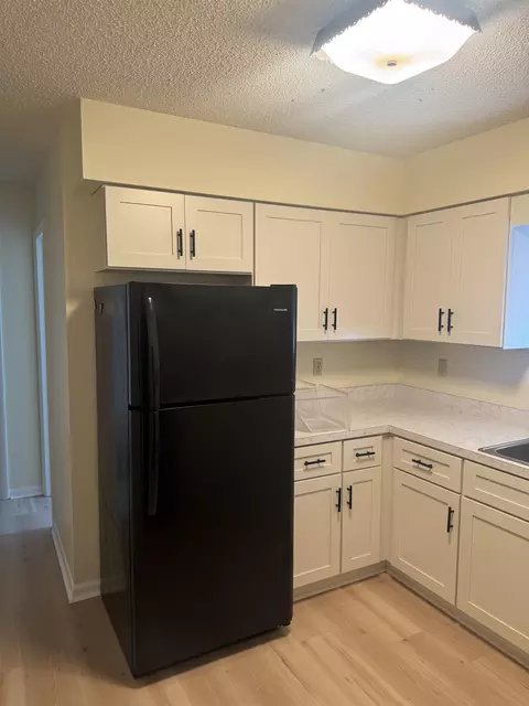 481 Emerald Dr, Ocala, FL 34472 photo 2