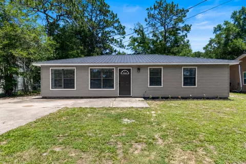 4621 Tall Oak Dr, Tallahassee, FL 32305