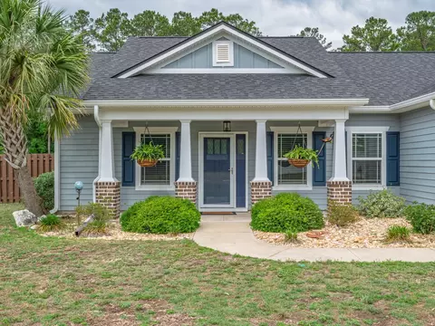 292 Parkside Cir, Crawfordville, FL 32327