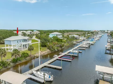 49 Harbour Point Dr, Crawfordville, FL 32327