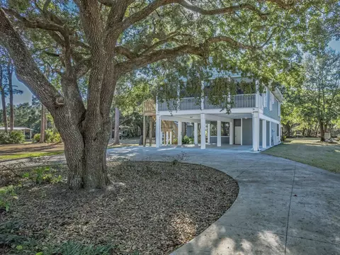 140 Craig St, Carrabelle, FL 32322 photo 1