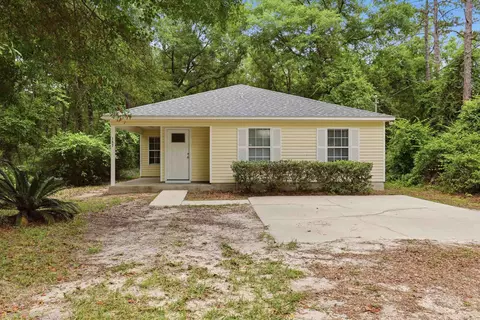 137 Choctaw Rd, Crawfordville, FL 32327