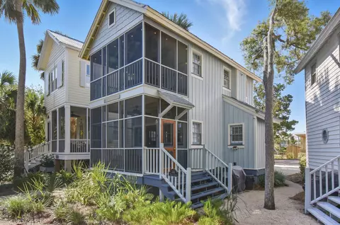 Exterior - 246 NE Maggie Cir, Steinhatchee, FL 32359 photo 9 of 13