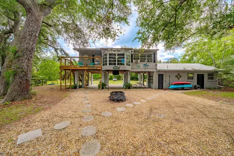 671 NE Gold Dust Rd, Branford, FL 32008
