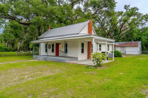 Exterior - 616 W Wilcox St, Perry, FL 32347 photo 6 of 9