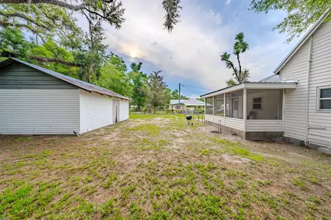Exterior - 616 W Wilcox St, Perry, FL 32347 photo 8 of 9