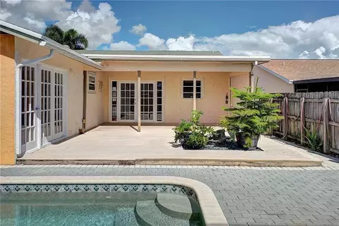 548 NW 54th St, Boca Raton, FL 33487