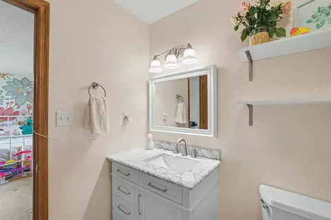 Bath - 1734 Ruby Rd, Tallahassee, FL 32303 photo 5 of 7
