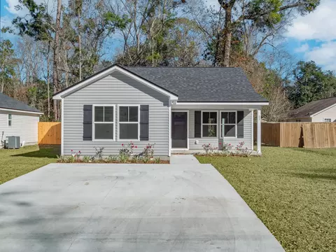 3 Menomini St, Crawfordville, FL 32327