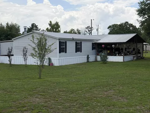 1979 Hunter Dr, Sneads, FL 32460
