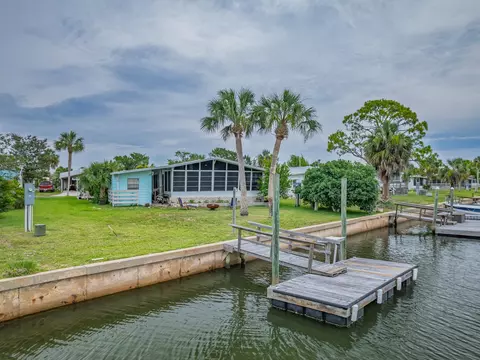 33 Janet Dr, Crawfordville, FL 32327
