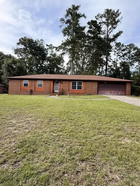 310 Sweetbriar Dr, Tallahassee, FL 32312