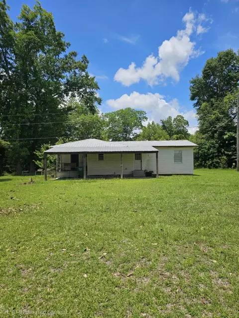 8180 Carol St, Sneads, FL 32460