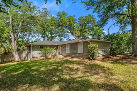 2002 Trescott Dr, Tallahassee, FL 32308
