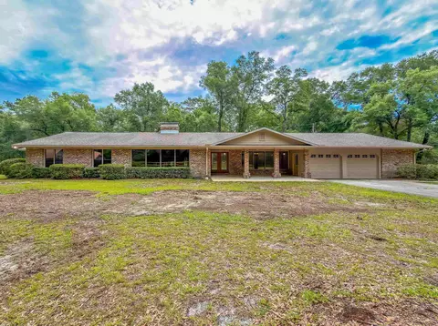 234 River Bluff Dr, Havana, FL 32333