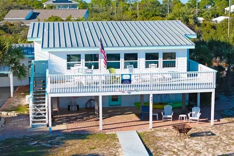 801 W Gorrie Dr, Eastpoint, FL 32328