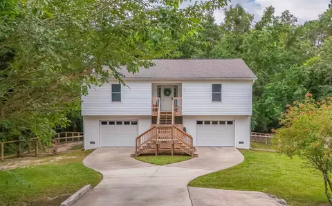 1901 Longview Dr, Tallahassee, FL 32303