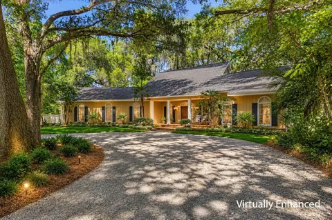 10945 Luna Point Rd, Tallahassee, FL 32312
