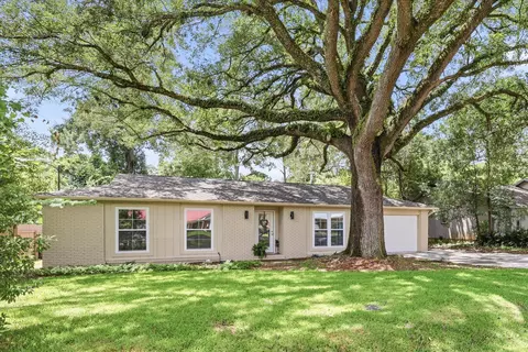 1553 Goodwood Dr, Tallahassee, FL 32308