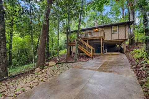 2828 Laris Dr, Tallahassee, FL 32303