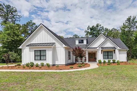 131 Sellars Dr, Crawfordville, FL 32327