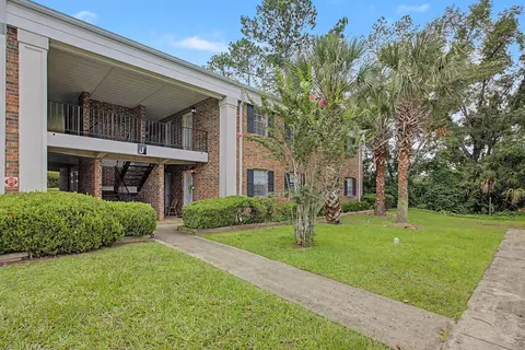 2203 W Pensacola St #J6, Tallahassee, FL 32304