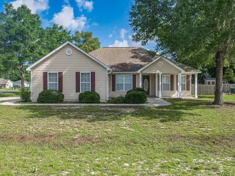 79 Juniper Dr, Crawfordville, FL 32327