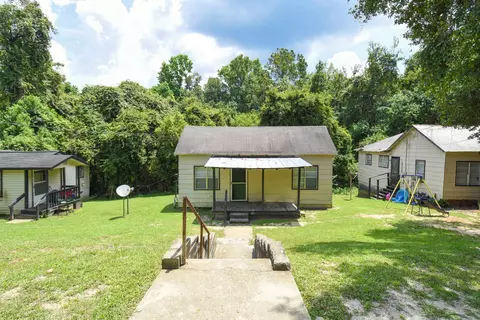 203 S 9th St, Quincy, FL 32351