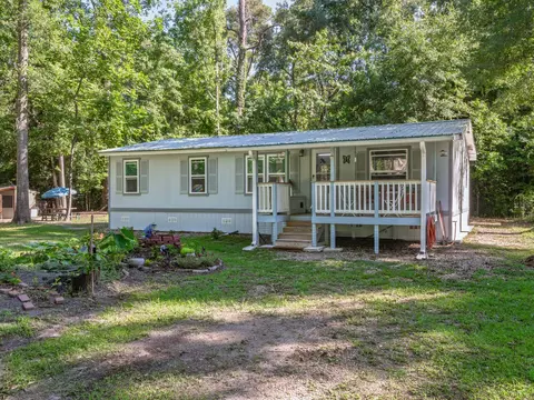 155 J And K Ln, Crawfordville, FL 32327