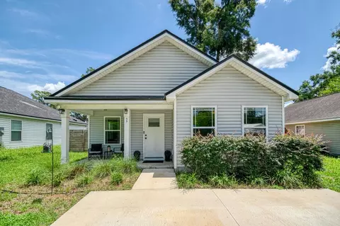 55 Chickat Trl, Crawfordville, FL 32327