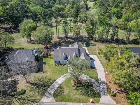 8836 Winged Foot Dr, Tallahassee, FL 32312