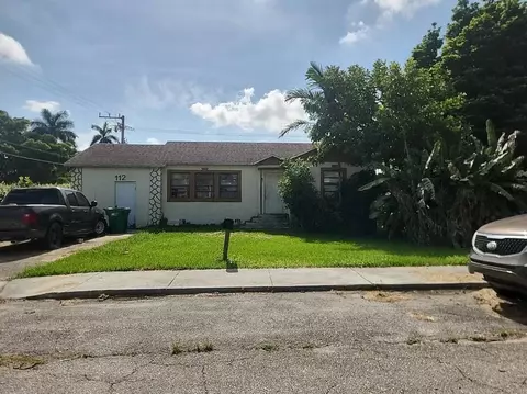 112 S Elm Ave, Pahokee, FL 33476