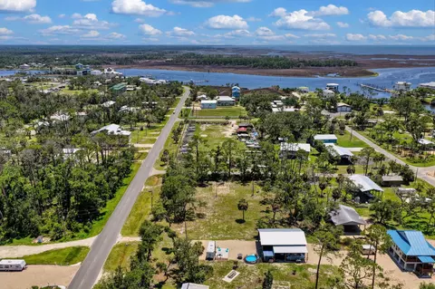 303 NW Second St, Steinhatchee, FL 32359 photo 14