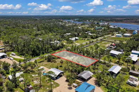 303 NW Second St, Steinhatchee, FL 32359 photo 7