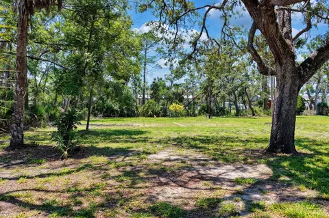 303 NW Second St, Steinhatchee, FL 32359 photo 6