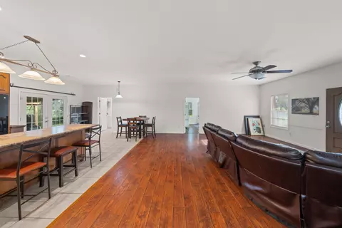 Entry Way - 9072 S County Road 53, Madison, FL 32340 photo 2 of 3