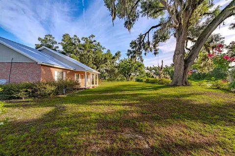 Exterior - 9072 S County Road 53, Madison, FL 32340 photo 6 of 10