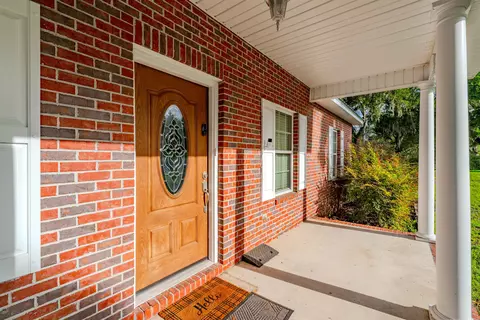 Exterior - 9072 S County Road 53, Madison, FL 32340 photo 5 of 10