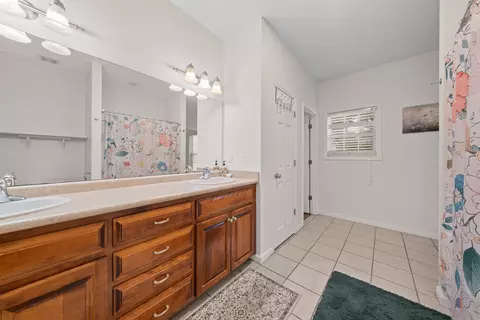 Bath - 9072 S County Road 53, Madison, FL 32340 photo 1 of 3